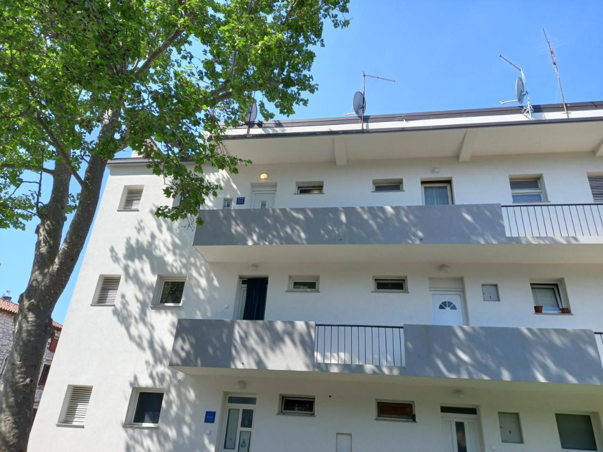 La Piazza Lägenhet Umag Exteriör bild